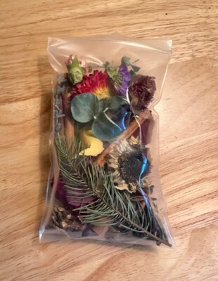 Dried Flowers Herbs Rustic Botanicals Potpourri Pouch - image2